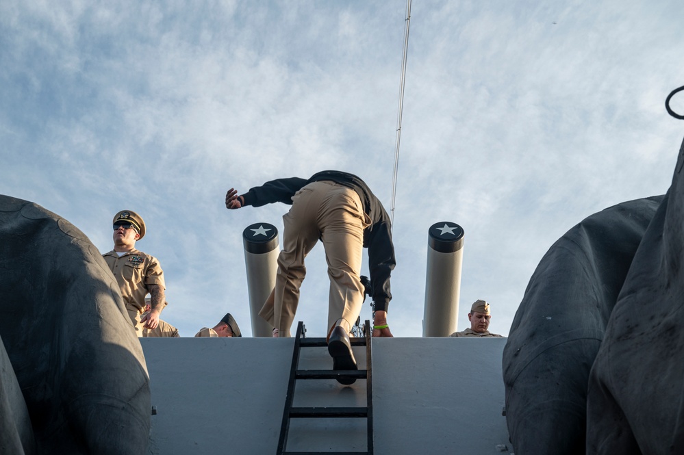 Sailors with USS John Basilone (DDG 122) visit USS New Jersey