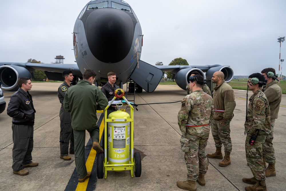 100th ARW refuels 2nd BW B-52 during BTF