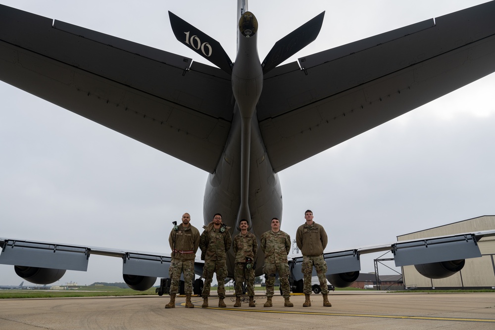 100th ARW refuels 2nd BW B-52 during BTF