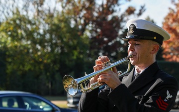 NAVFAC HQ Holds Veterans Day Wreath Laying Ceremony