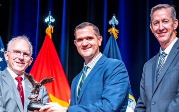 Schmalz of PMA-271 named U.S. Navy’s Product Support Manager of the Year