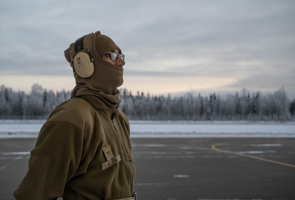 How Arctic Crew Chiefs Stay Resilient