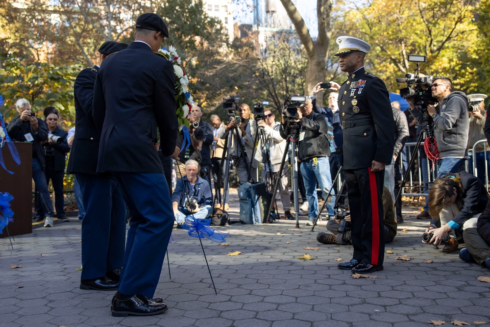 II MEF Commanding General Participates in Wreath Hanging Ceremony