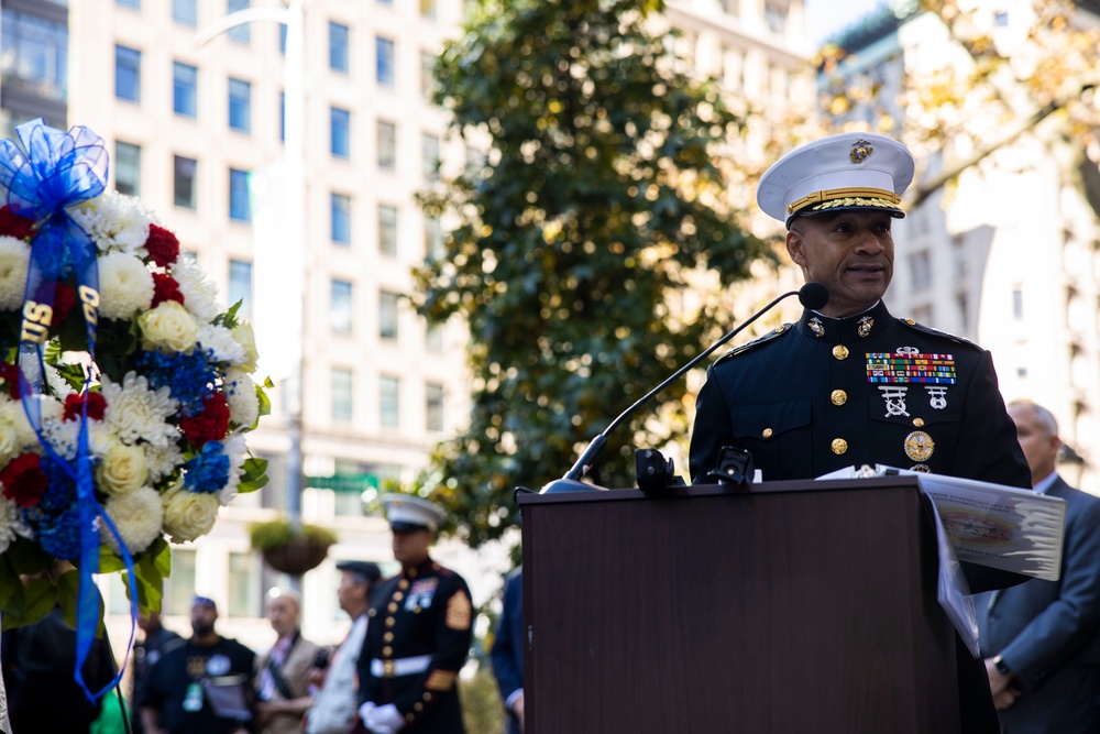 II MEF Commanding General Participates in Wreath Hanging Ceremony