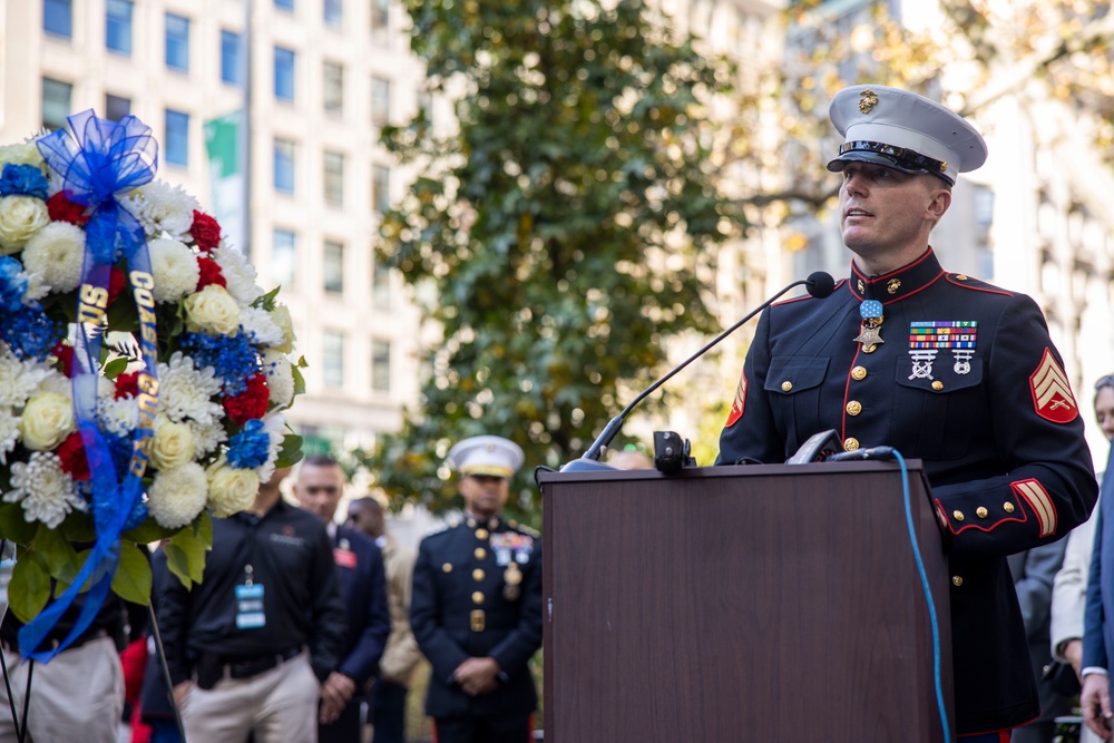 II MEF Commanding General Participates in Wreath Hanging Ceremony