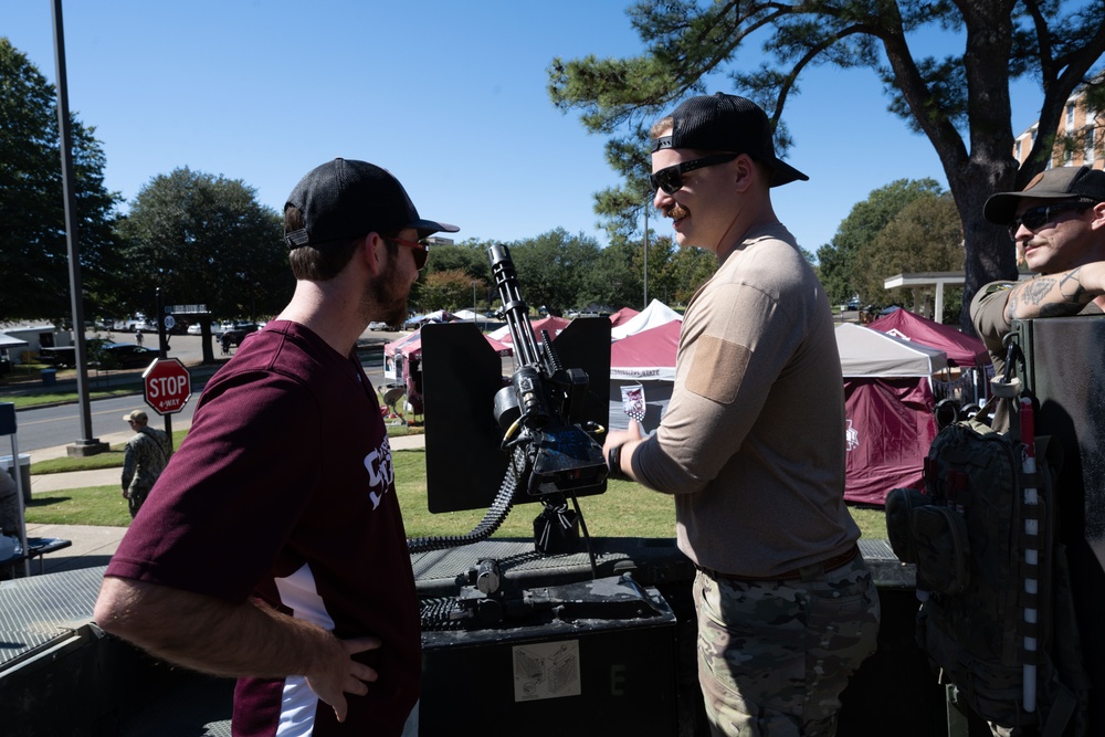 Special Boat Team 22 visits Mississippi State University