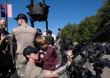 Special Boats Team 22 visits MSU