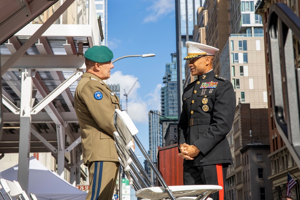 II MEF Commanding General Attends New York City Veterans Day Parade