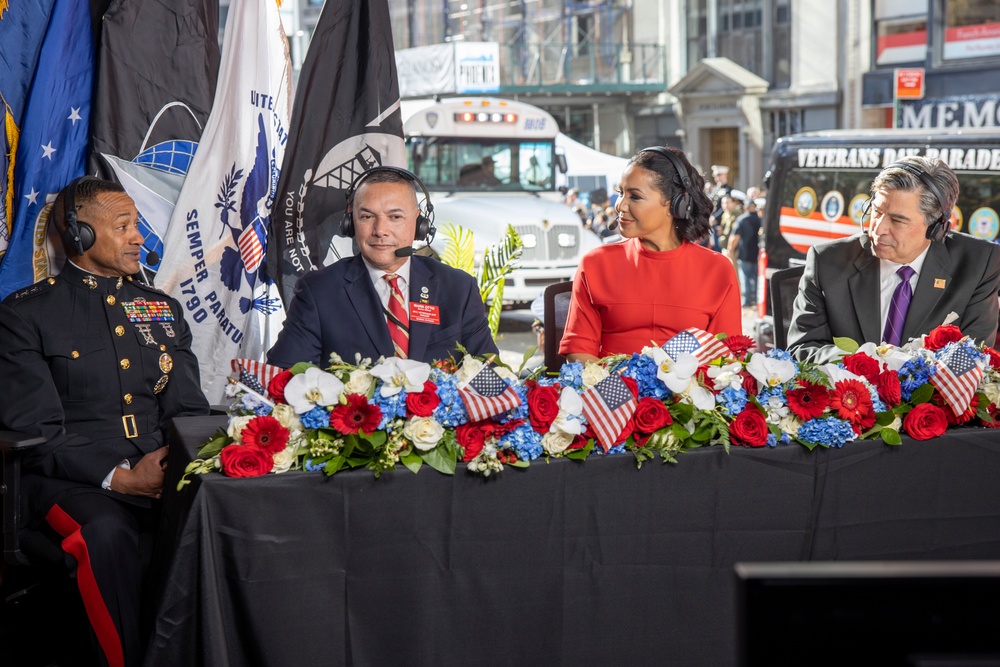 II MEF Commanding General Attends New York City Veterans Day Parade