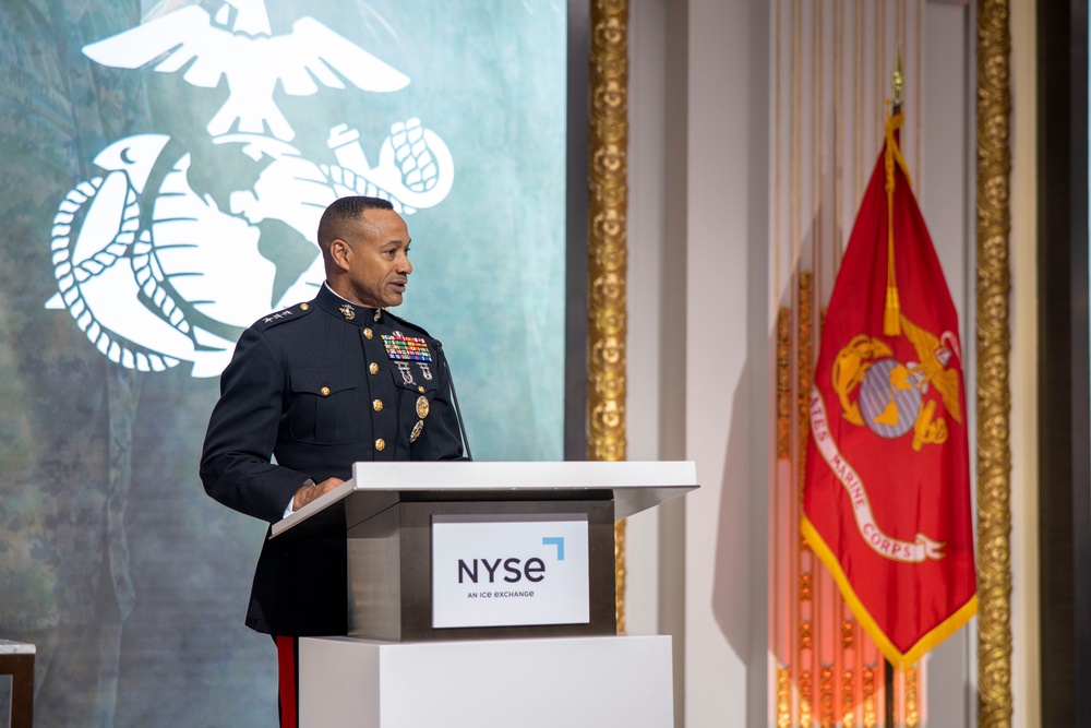 II MEF Commanding General Visits New York Stock Exchange