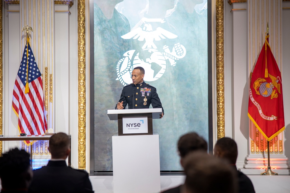 II MEF Commanding General Visits New York Stock Exchange