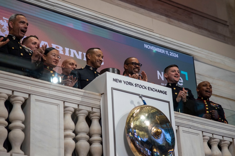 II MEF Commanding General Visits New York Stock Exchange