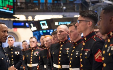 II MEF Commanding General Visits New York Stock Exchange