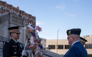 Hoosier Guardsmen support Veterans Day ceremony at Indiana War Memorial