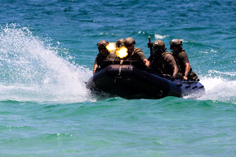 U.S. Army Special Forces Storm Miami Beach