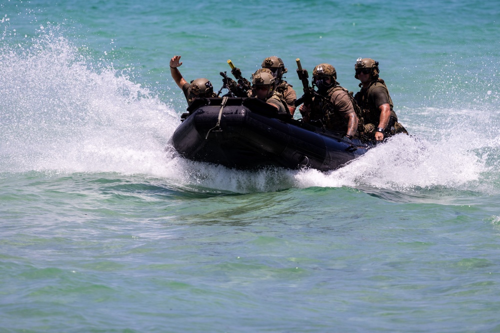 U.S. Army Special Forces Storm Miami Beach