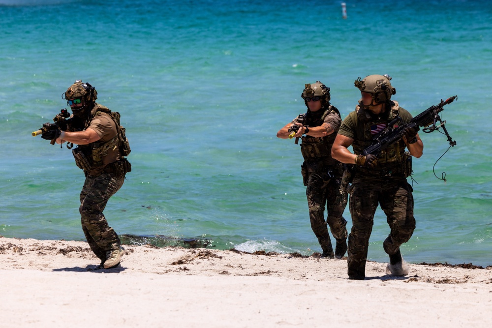 U.S. Army Special Forces Storm Miami Beach