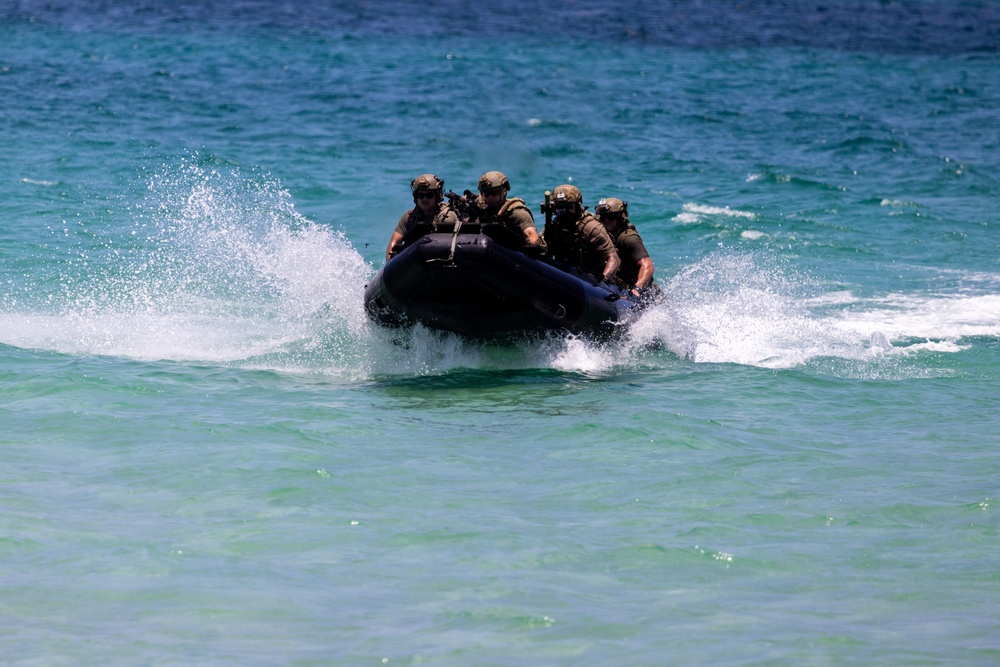 U.S. Army Special Forces Storm Miami Beach