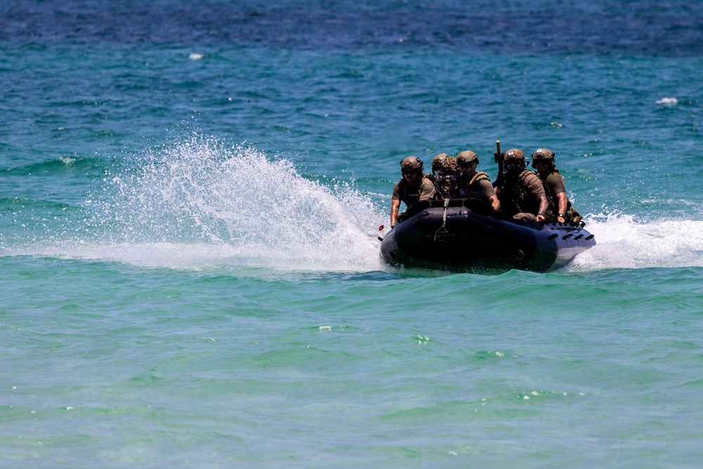 U.S. Army Special Forces Storm Miami Beach