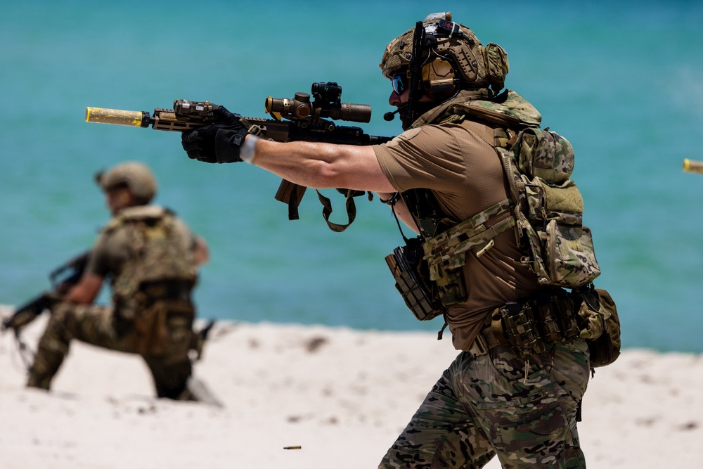 U.S. Army Special Forces Storm Miami Beach