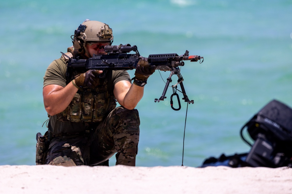 U.S. Army Special Forces Storm Miami Beach