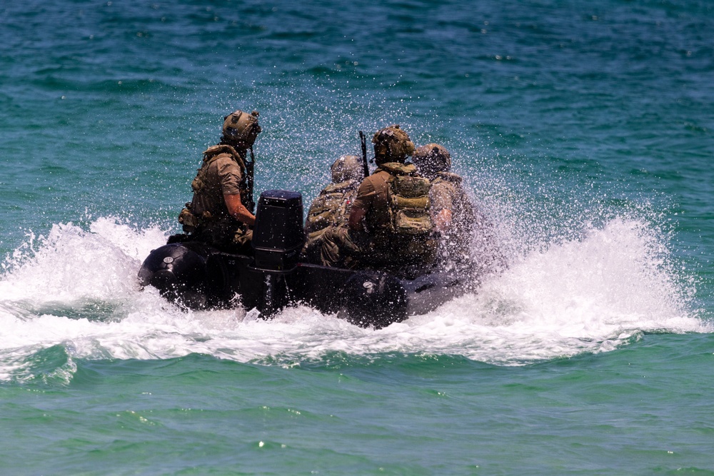 U.S. Army Special Forces Storm Miami Beach