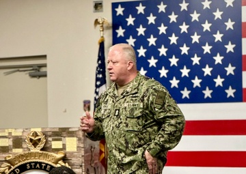 MCPON James Honea visits NORU