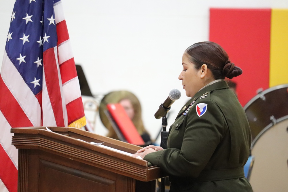 Fort McCoy Garrison Commander Col Sheyla Baez spends Veterans Day with Sparta Community