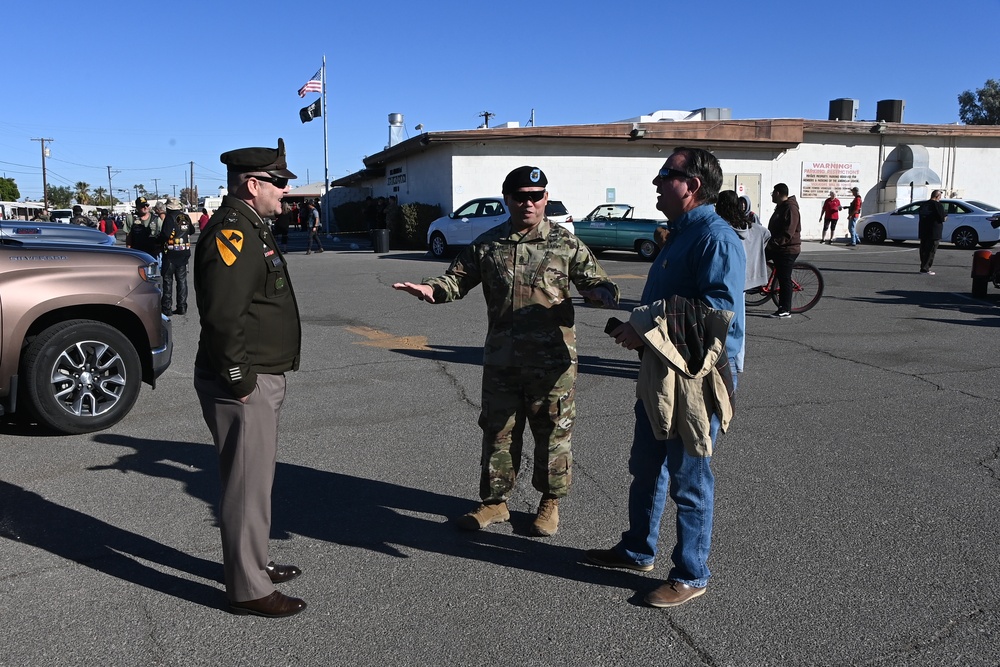 U.S. Army Yuma Proving Ground Soldiers get warm Veterans Day reception from parade crowds