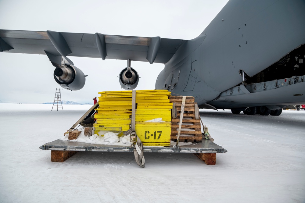 Antarctic Airlift: Christchurch gateway to Antarctica