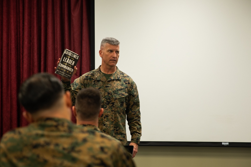 Commanding General Visits Staff Non-Commissioned Officer Academy