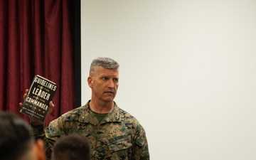 Commanding General Visits Staff Non-Commissioned Officer Academy