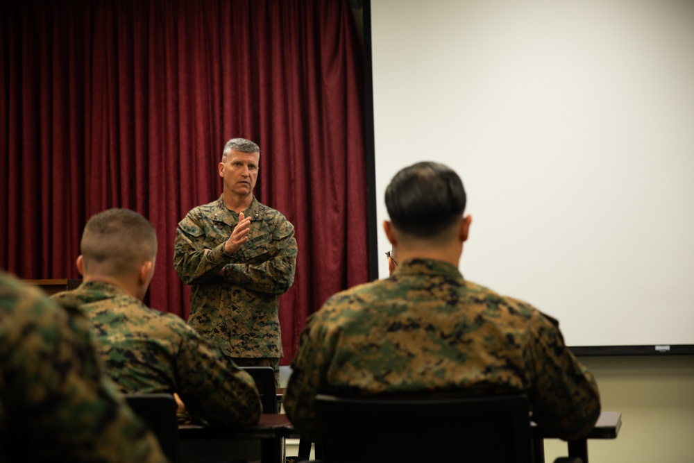 Commanding General Visits Staff Non-Commissioned Officer Academy