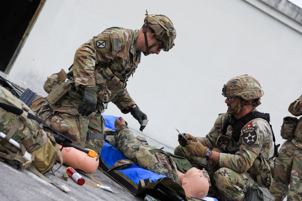 Soldiers compete at the Eighth Army Best Medic Competition