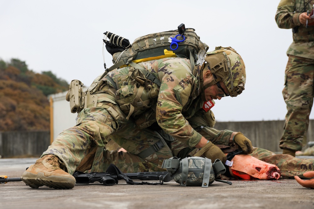 Soldiers compete at the Eighth Army Best Medic Competition