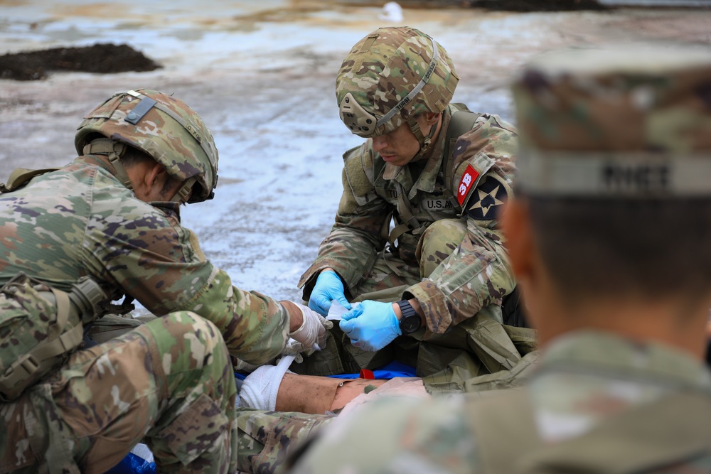 Soldiers compete at the Eighth Army Best Medic Competition