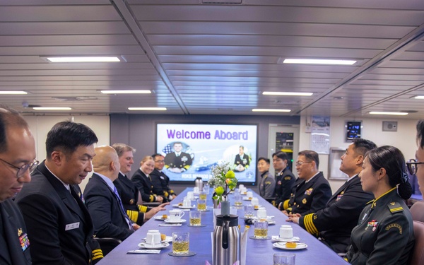 Vice Adm. Kacher visits ROKS Marado