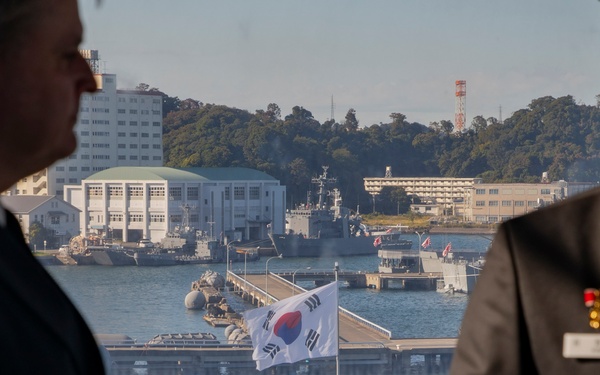 Vice Adm. Kacher visits ROKS Marado