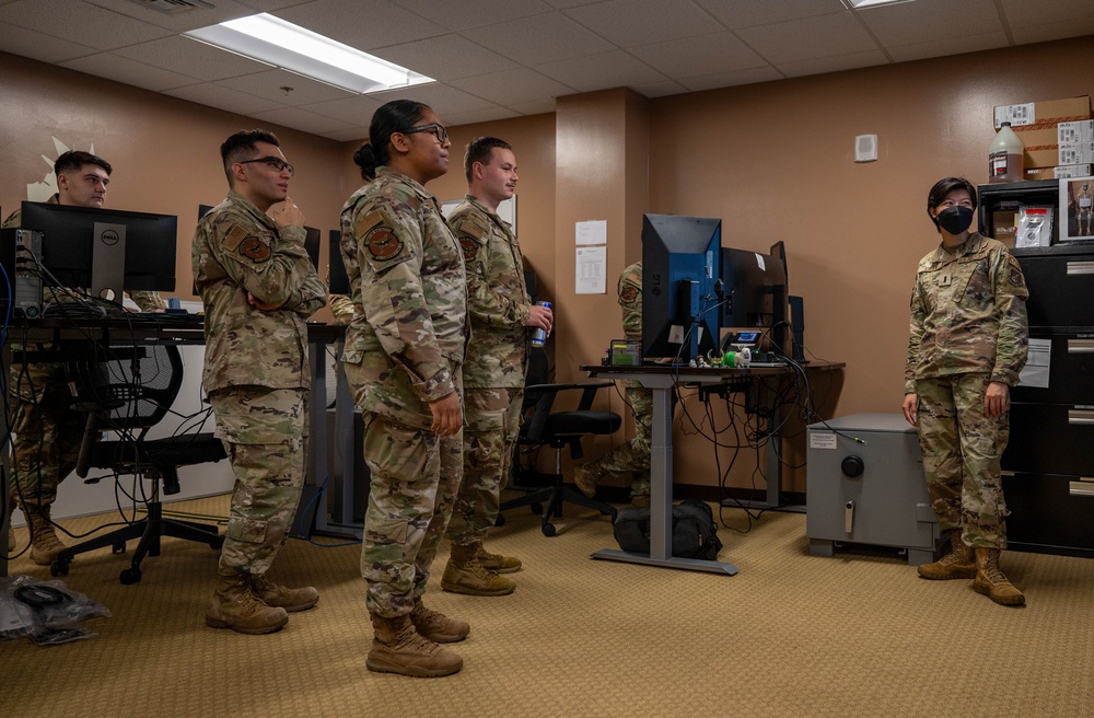 18WG practices ops under simulated network outage