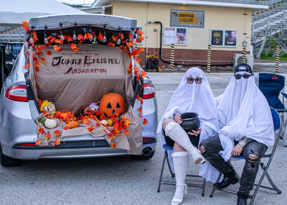 NSGB MWR Hosts Truck-or-Treat