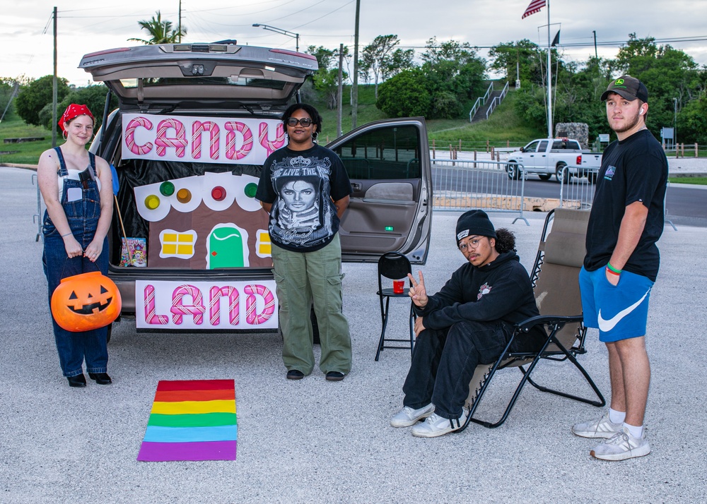 NSGB MWR Hosts Truck-or-Treat
