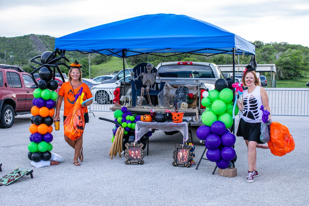 NSGB MWR Hosts Truck-or-Treat