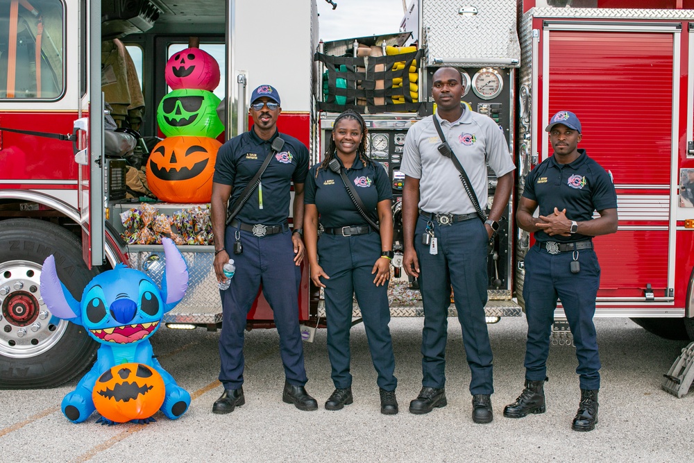 NSGB MWR Hosts Truck-or-Treat