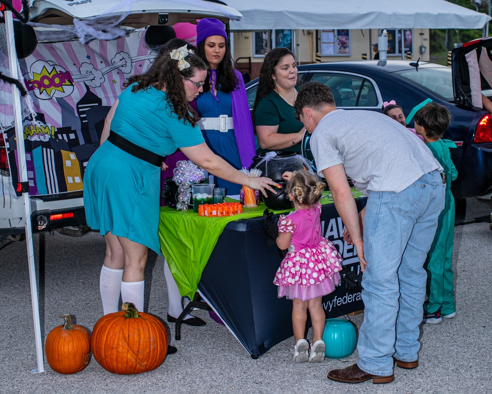 NSGB MWR Hosts Truck-or-Treat