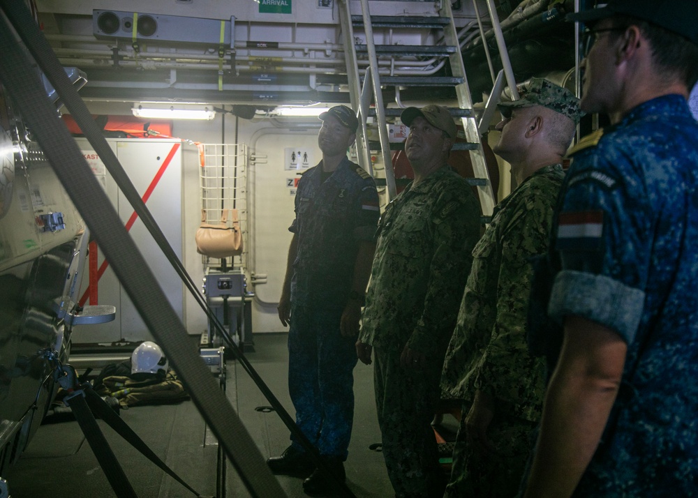 NSGB Sailors Tour Dutch Ship