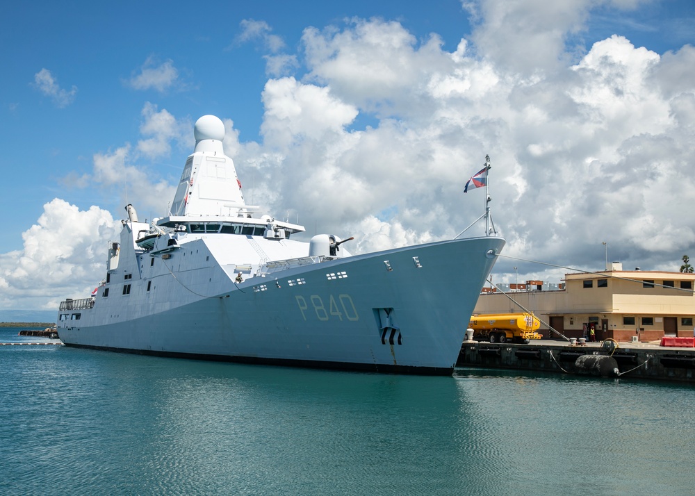 NSGB Sailors Tour Dutch Ship