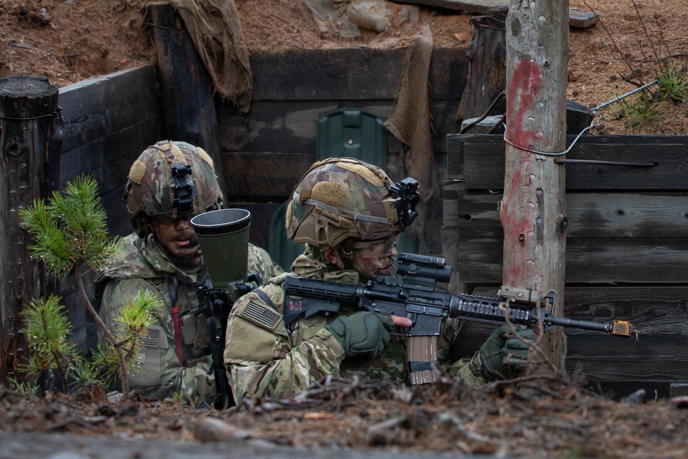 Estonian division commander observes 10th Mtn. Div. live fire exercise