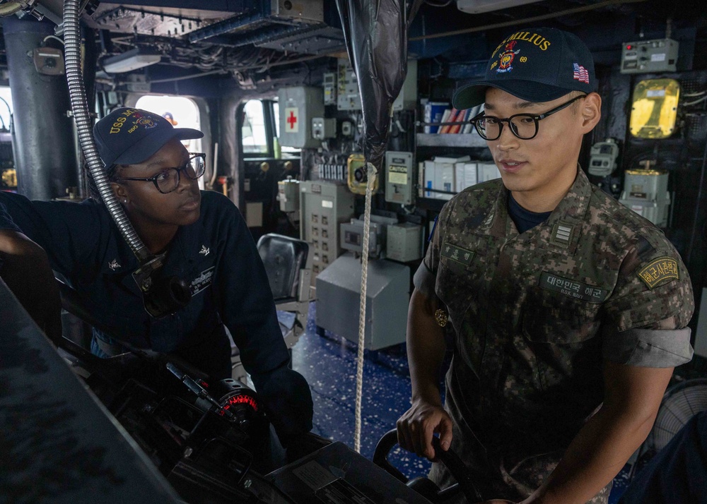 Korea Navy midshipmen conning training