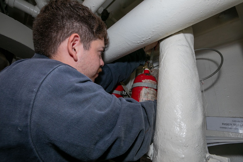 O’Kane Sailors conducts maintenance