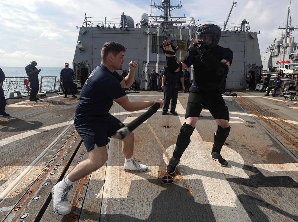 USS Dewey (DDG 105) Conducts Force Protection Combat Skills Training While Operating in the Philippine Sea